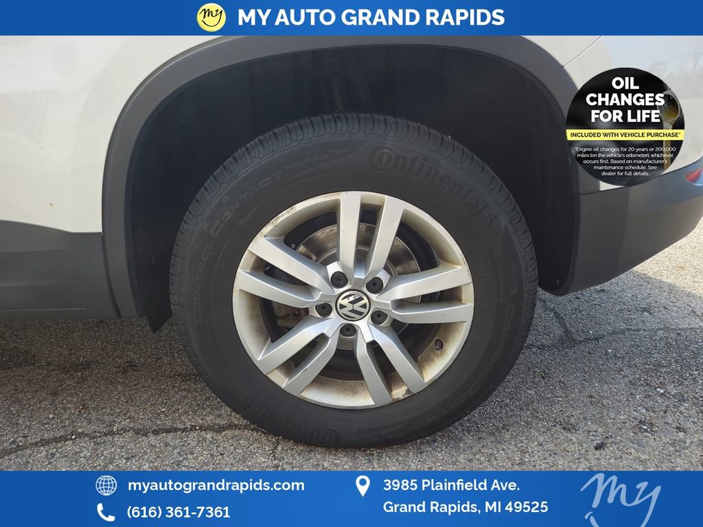 Used 2017 Volkswagen Tiguan S image 30