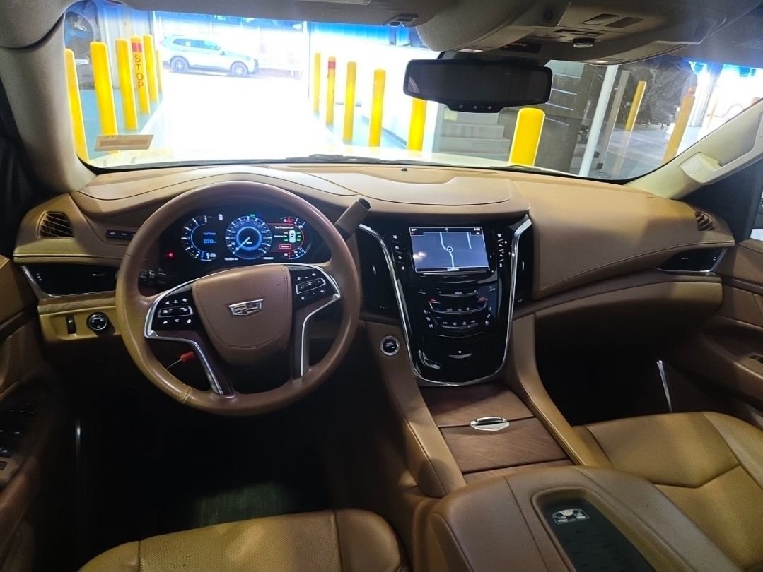 Used 2016 Cadillac Escalade Platinum image 8