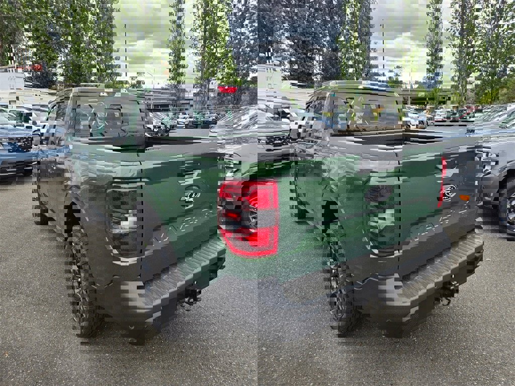 New 2025 Ford Maverick Lariat w/ Black Appearance Package image 7