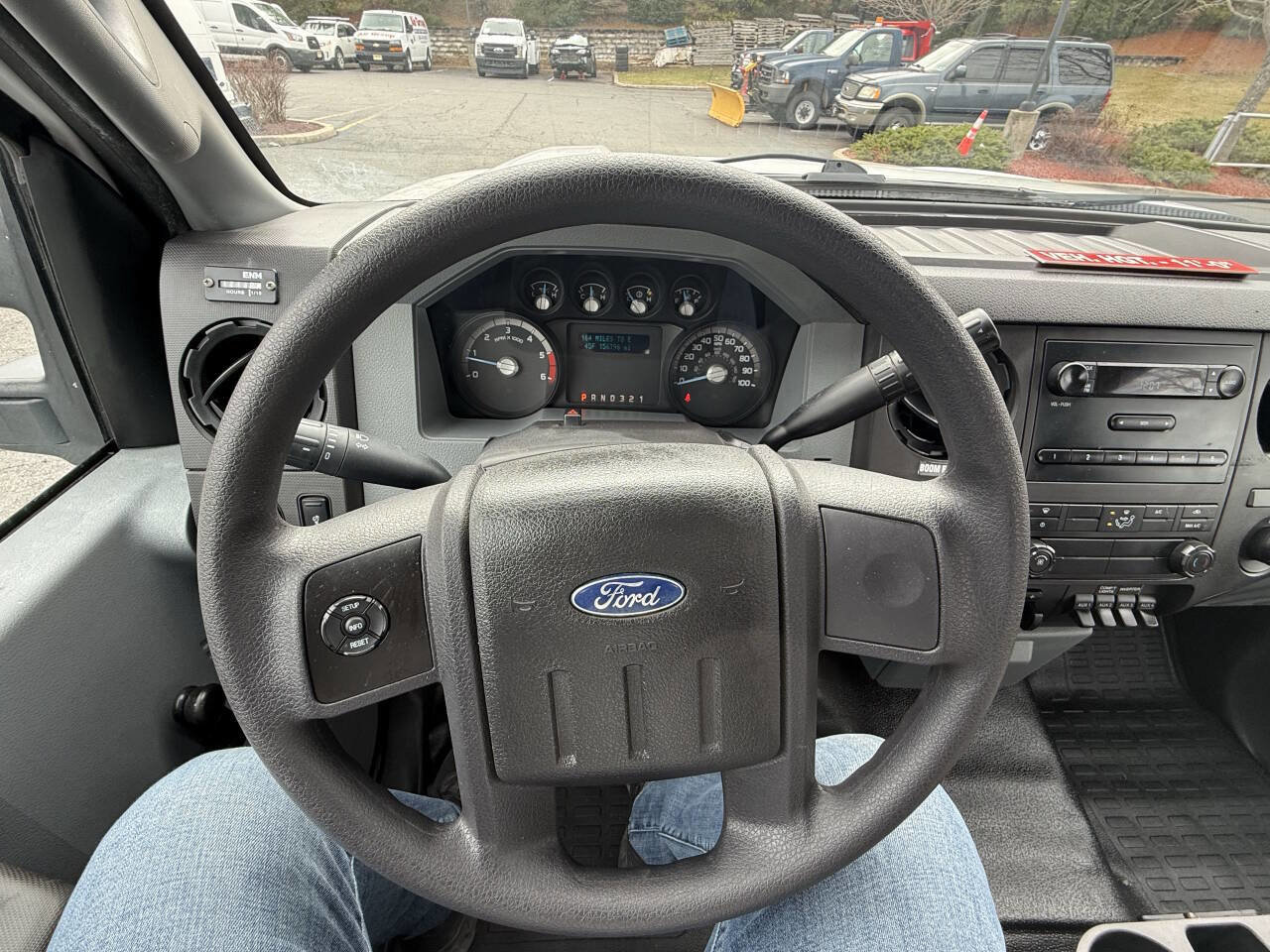 Used 2013 Ford F450 XL w/ Heavy Service Suspension Pkg image 19