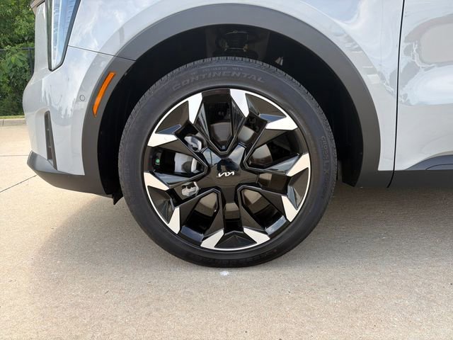 Used 2025 Kia Sorento SX FWD image 9