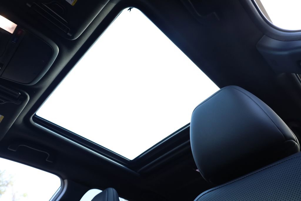 Certified 2025 Subaru Forester Limited image 9