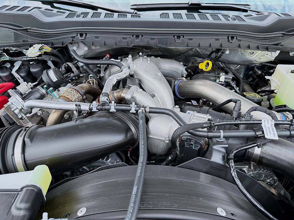 New 2026 Ford F550 4x4 Crew Cab image 13