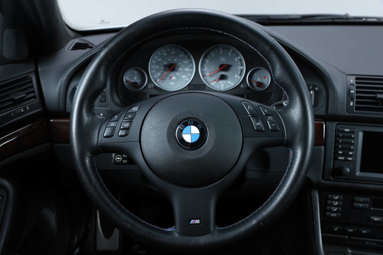 Used 2002 BMW M5 image 68