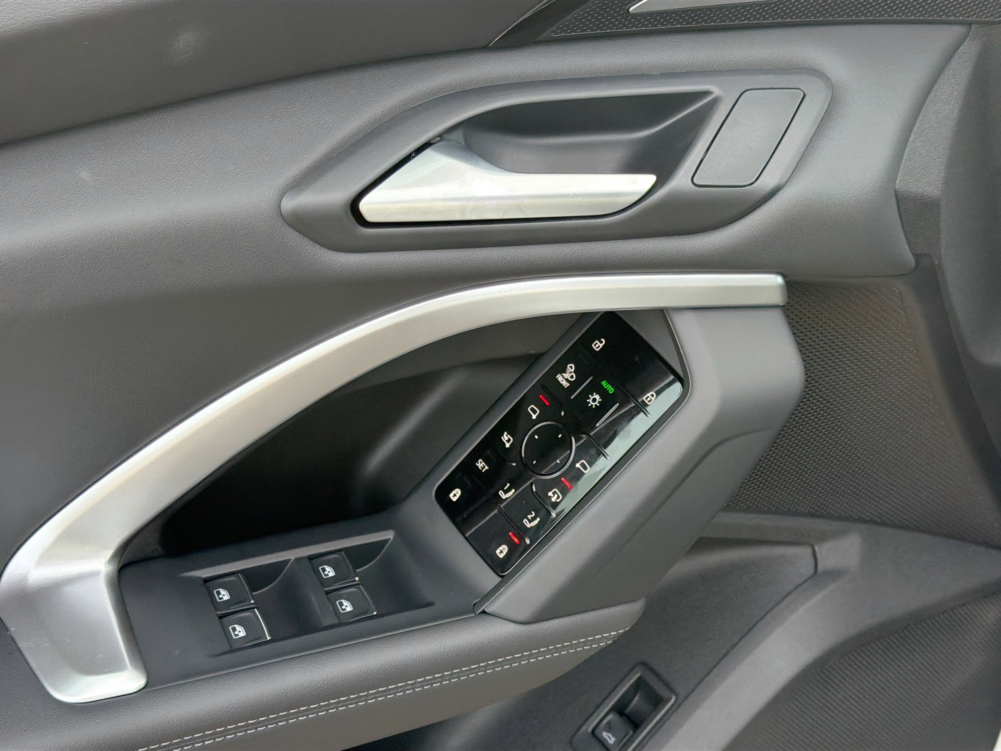 New 2025 Audi Q5 Premium Plus image 23