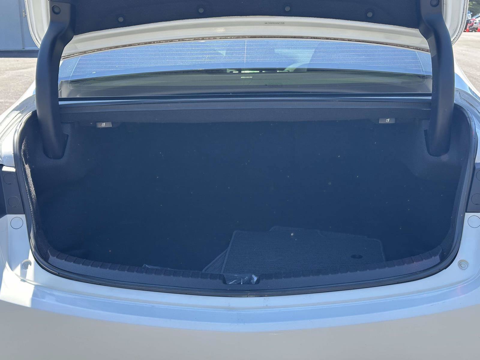 Used 2016 Acura TLX w/ Technology Package FWD image 8