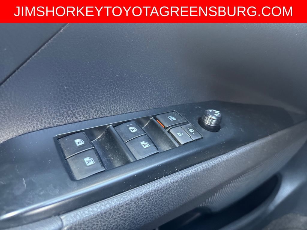 Used 2019 Toyota Camry SE FWD image 14