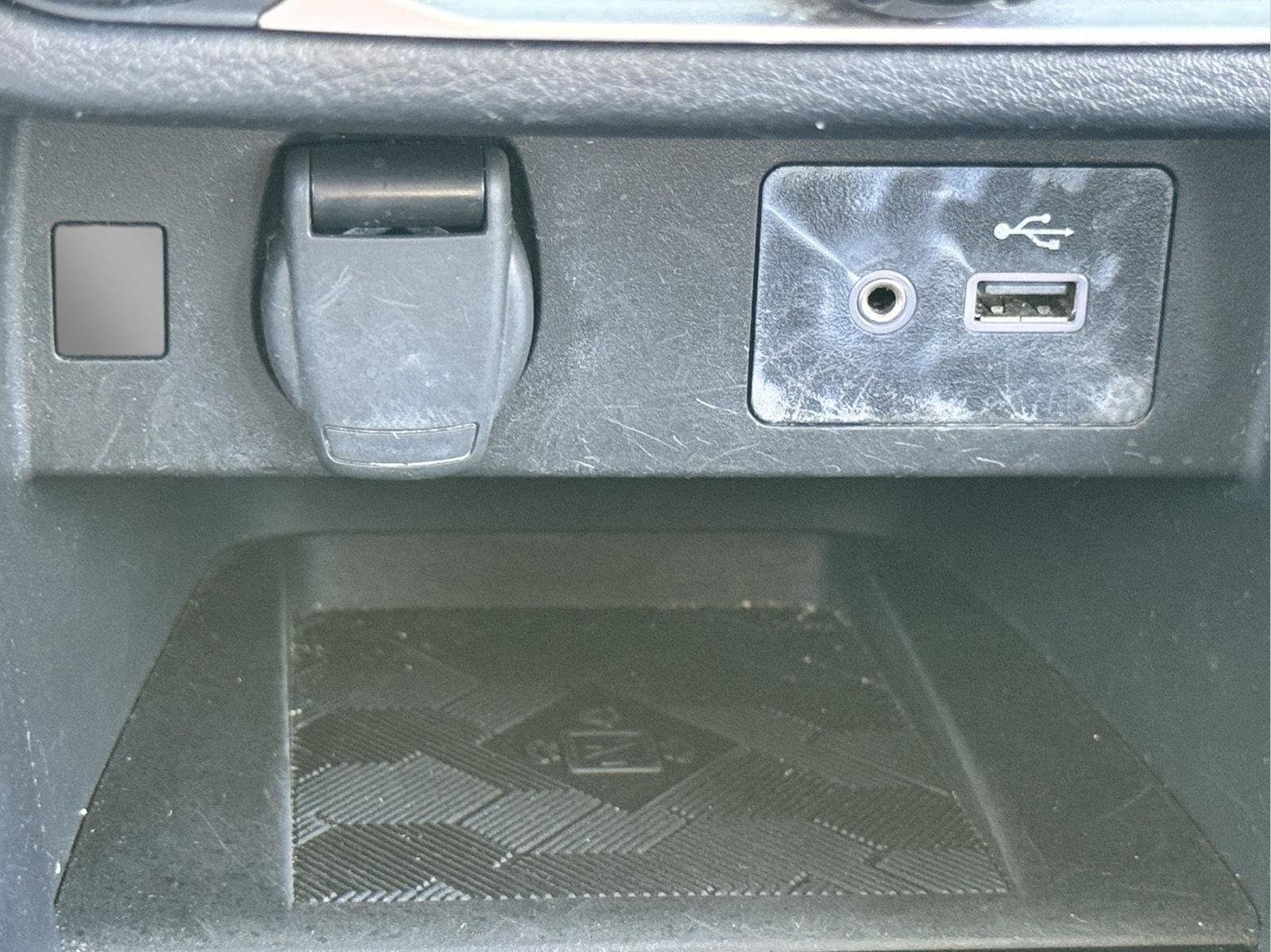 Used 2023 Nissan Versa SV FWD image 26