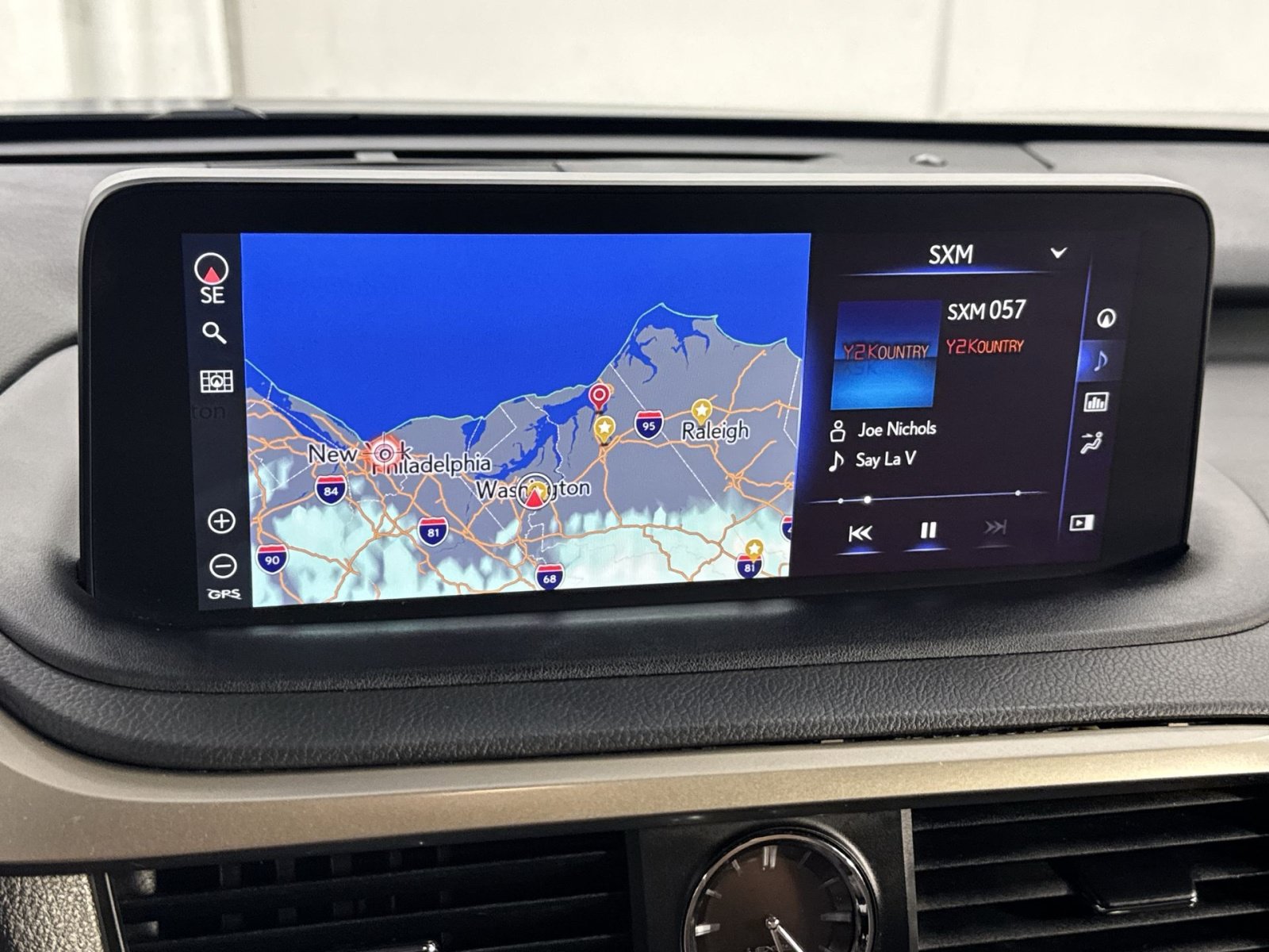 Used 2020 Lexus RX 450h AWD w/ Premium Package image 32