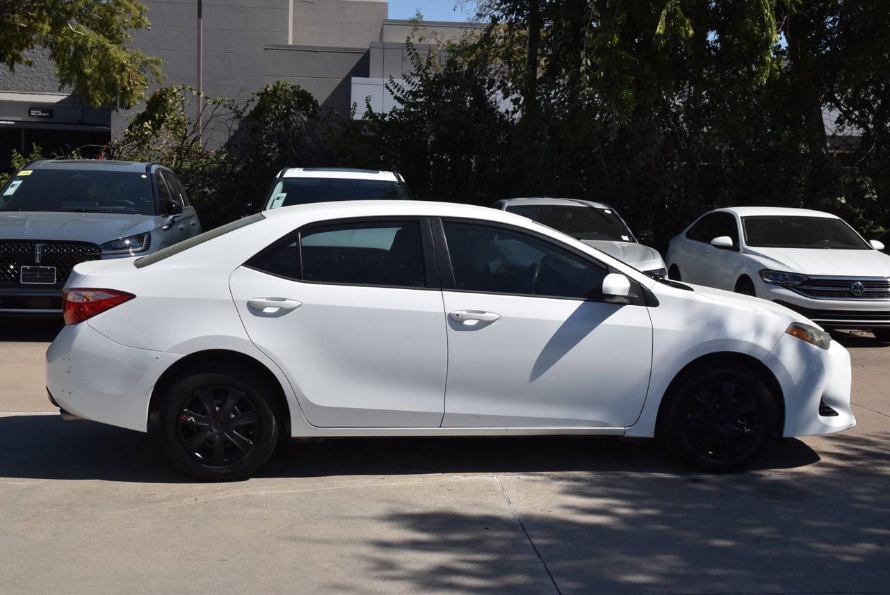 Used 2018 Toyota Corolla L FWD image 6