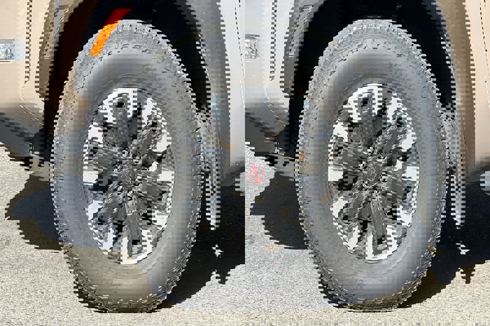 Used 2023 Nissan Frontier PRO-4X w/ Technology Package image 27