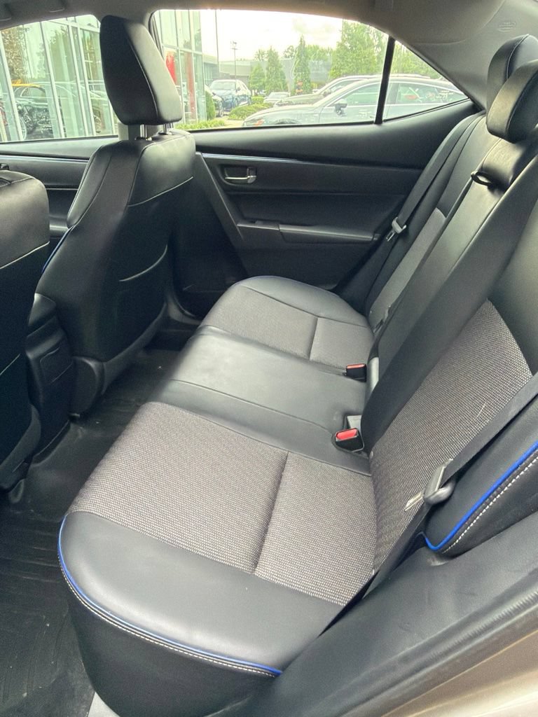 Used 2017 Toyota Corolla SE w/ Carpet Mat Package (TMS) FWD image 11