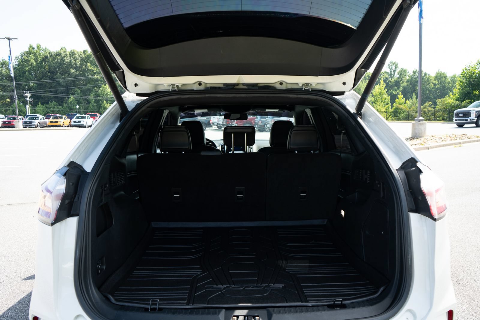Used 2023 Ford Edge ST AWD/4WD image 9