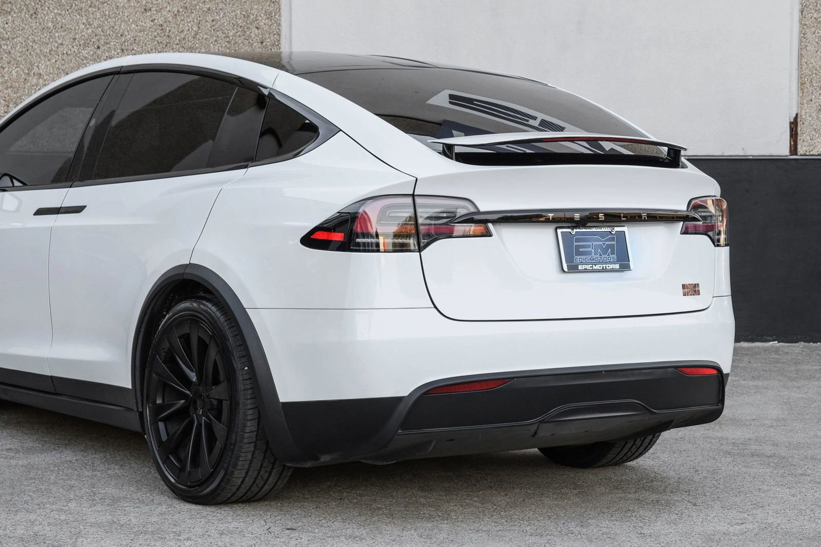Used 2023 Tesla Model X Plaid image 18