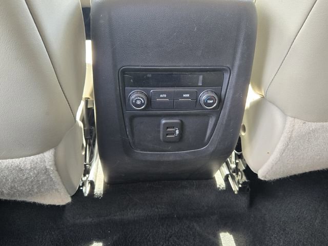 Used 2019 Buick Enclave Essence FWD image 16