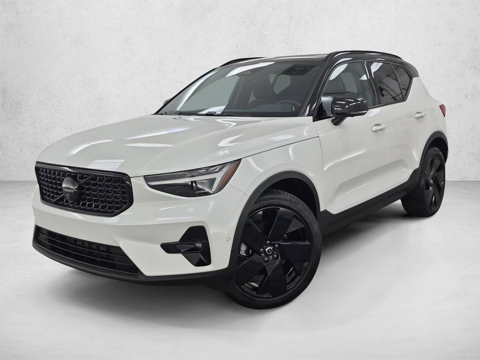 Used 2026 Volvo XC40 B5 Ultra