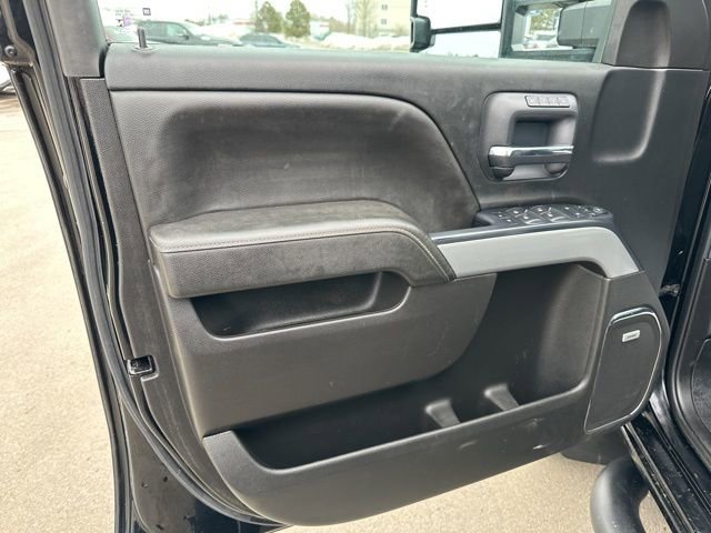 Used 2018 Chevrolet Silverado 2500 LTZ w/ Duramax Plus Package image 16