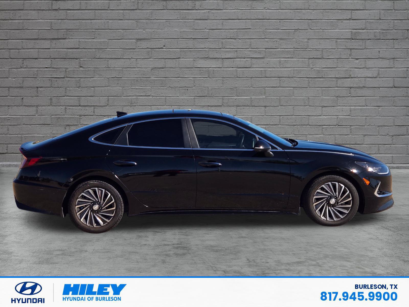 Used 2023 Hyundai Sonata Limited FWD image 3