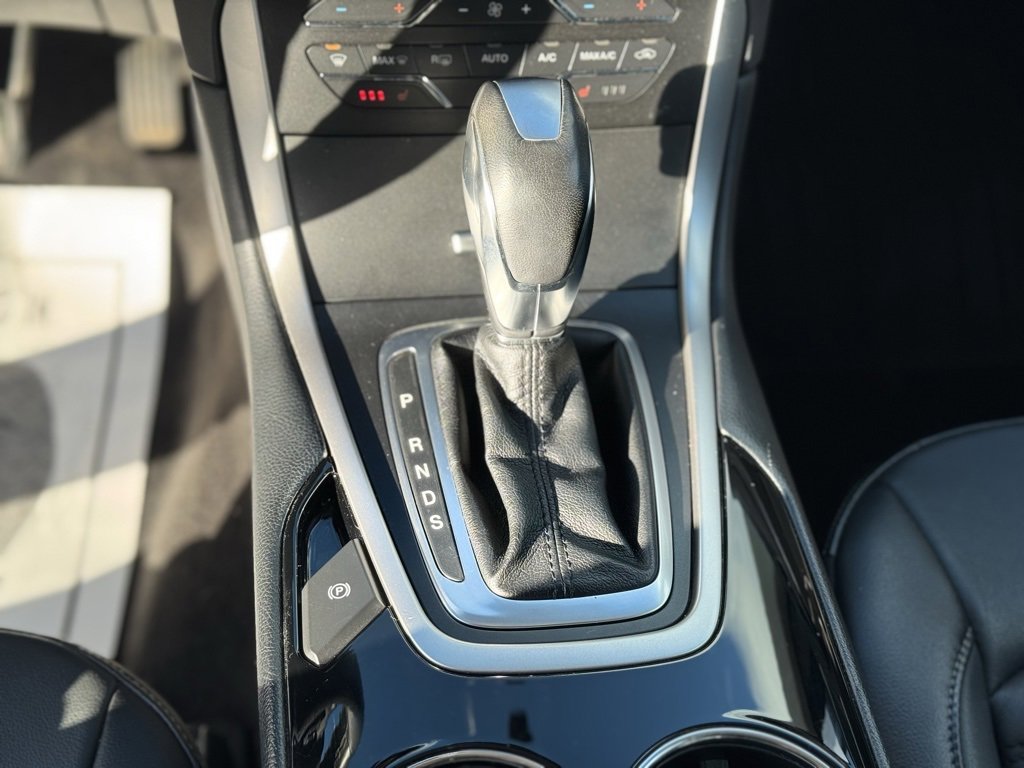 Used 2018 Ford Edge SEL w/ Equipment Group 201A image 18