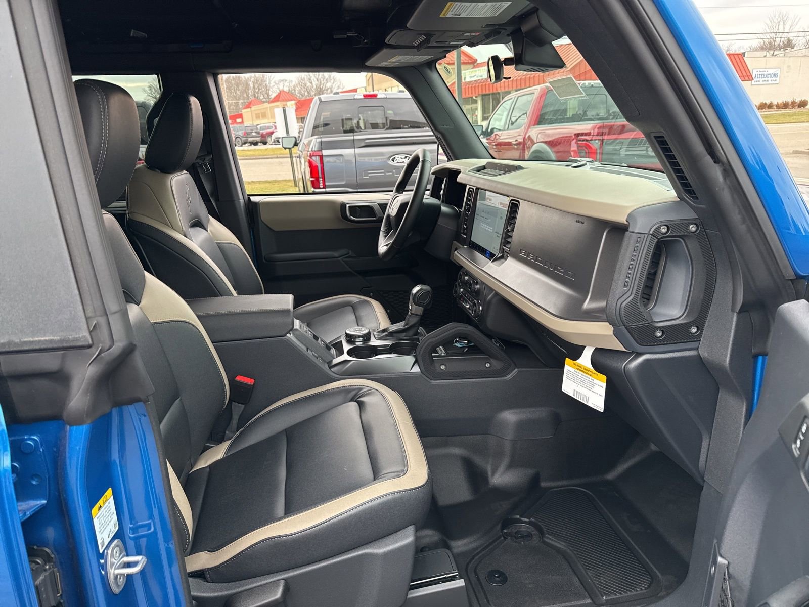 New 2025 Ford Bronco Big Bend w/ Black Diamond Package AWD/4WD image 30