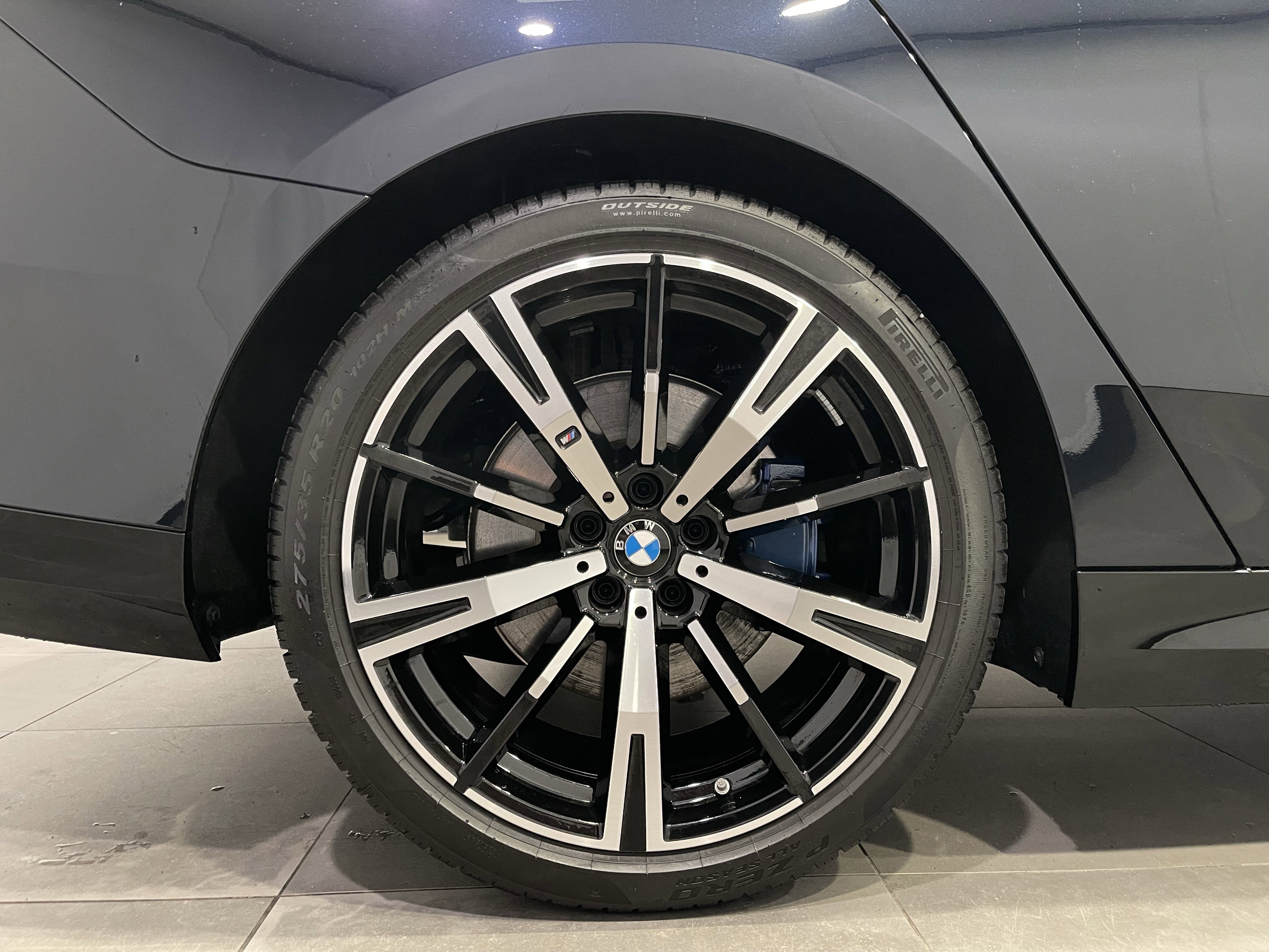 Used 2026 BMW 540i xDrive w/ Executive Package AWD/4WD image 9