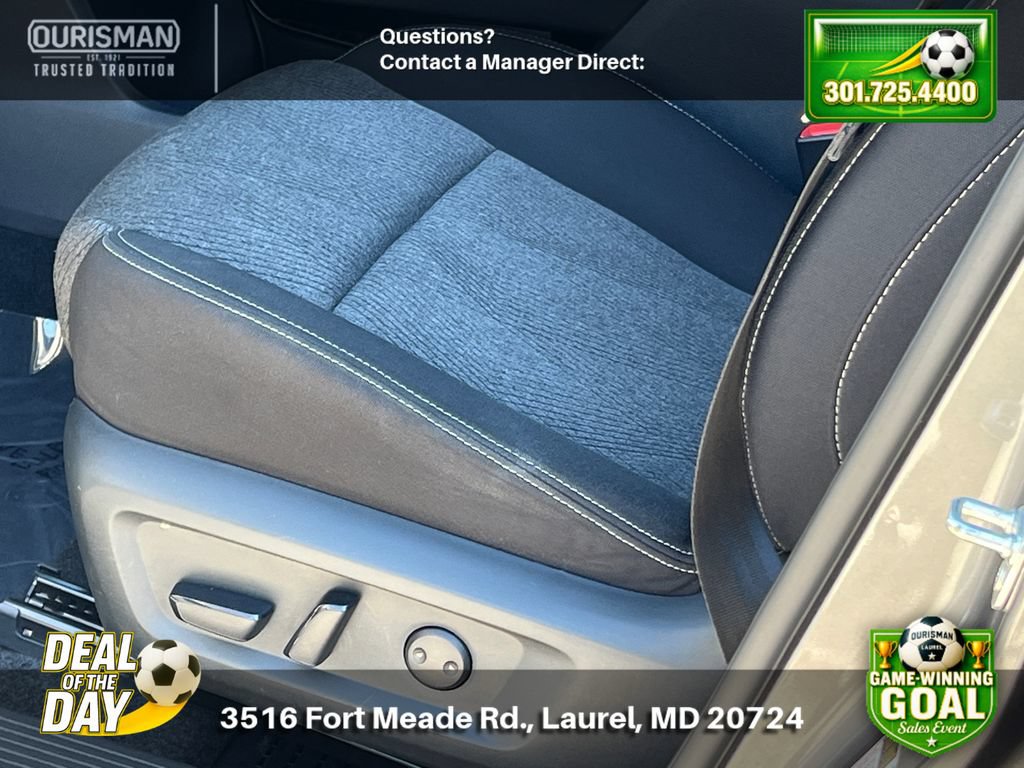 Used 2024 Nissan Rogue SV FWD image 7