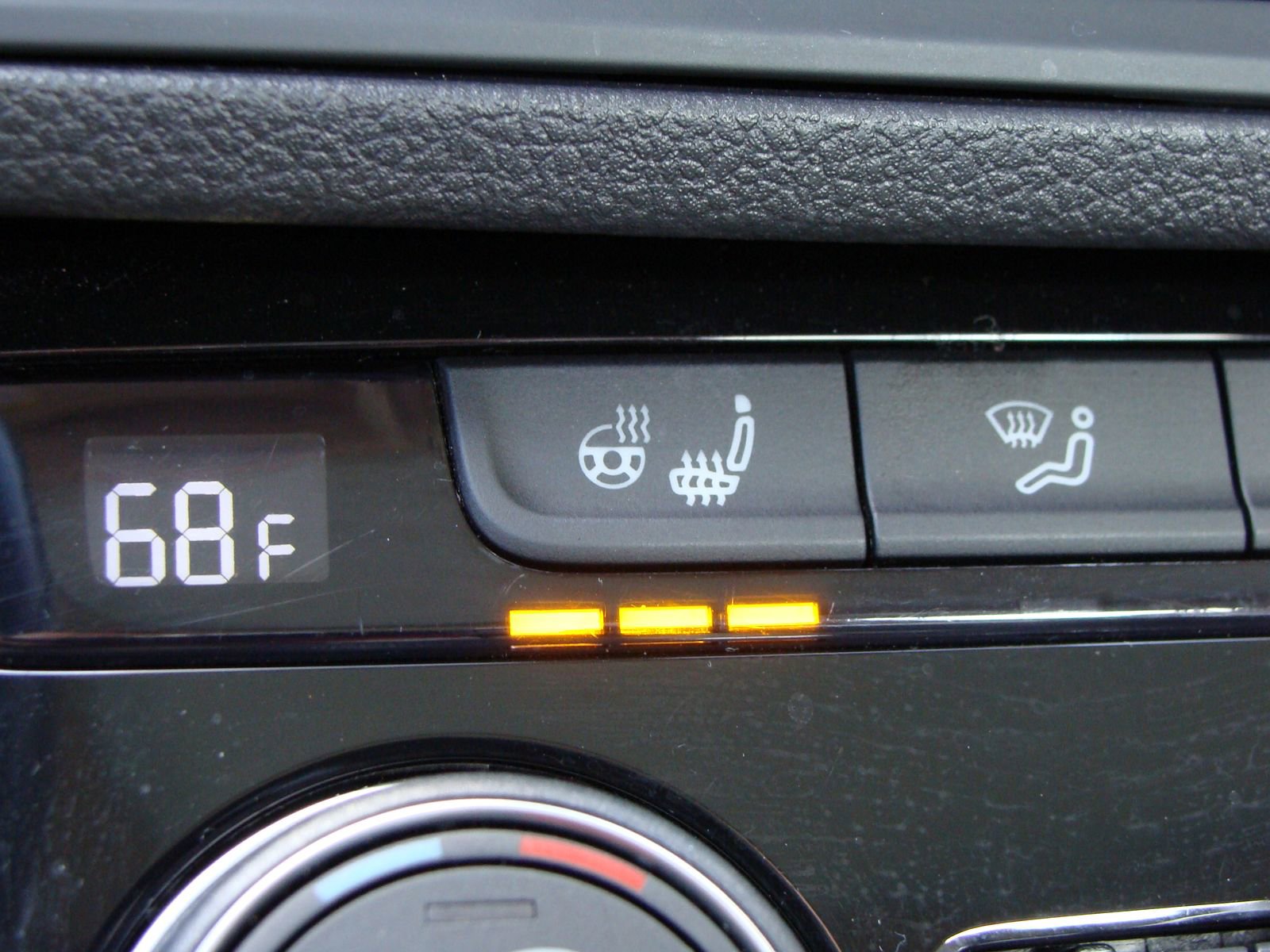 Used 2021 Volkswagen Jetta SE w/ SE Cold Weather Package image 26