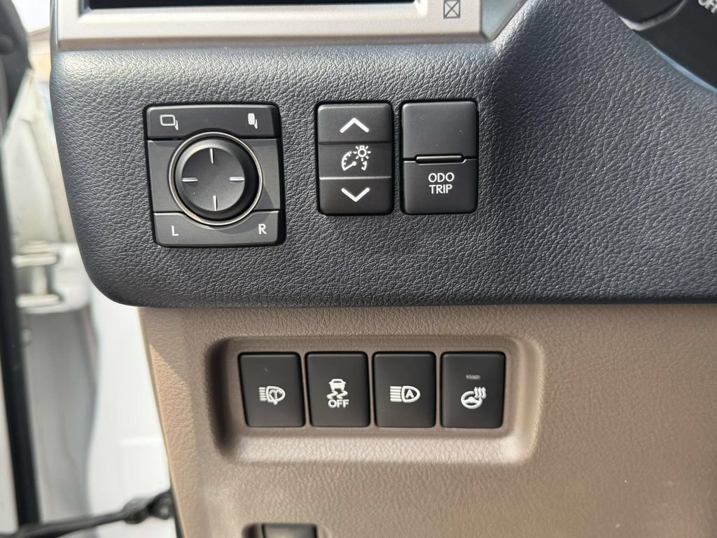 Used 2023 Lexus GX 460 Premium w/ Premium Package AWD/4WD image 22