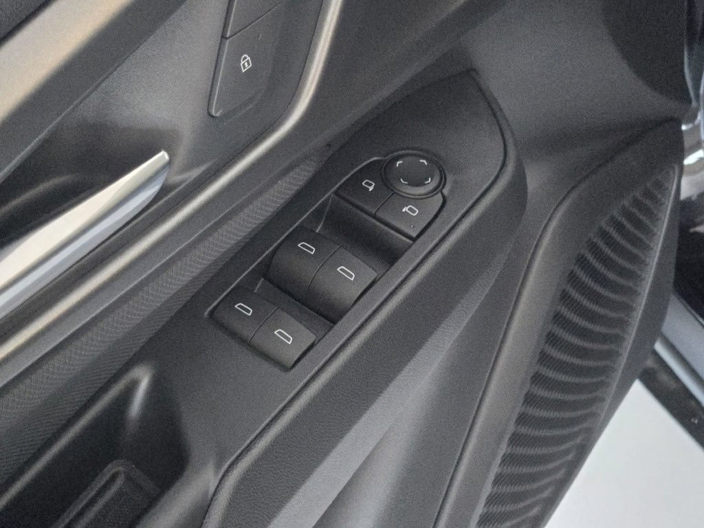 New 2026 Chevrolet Equinox EV LT FWD image 19