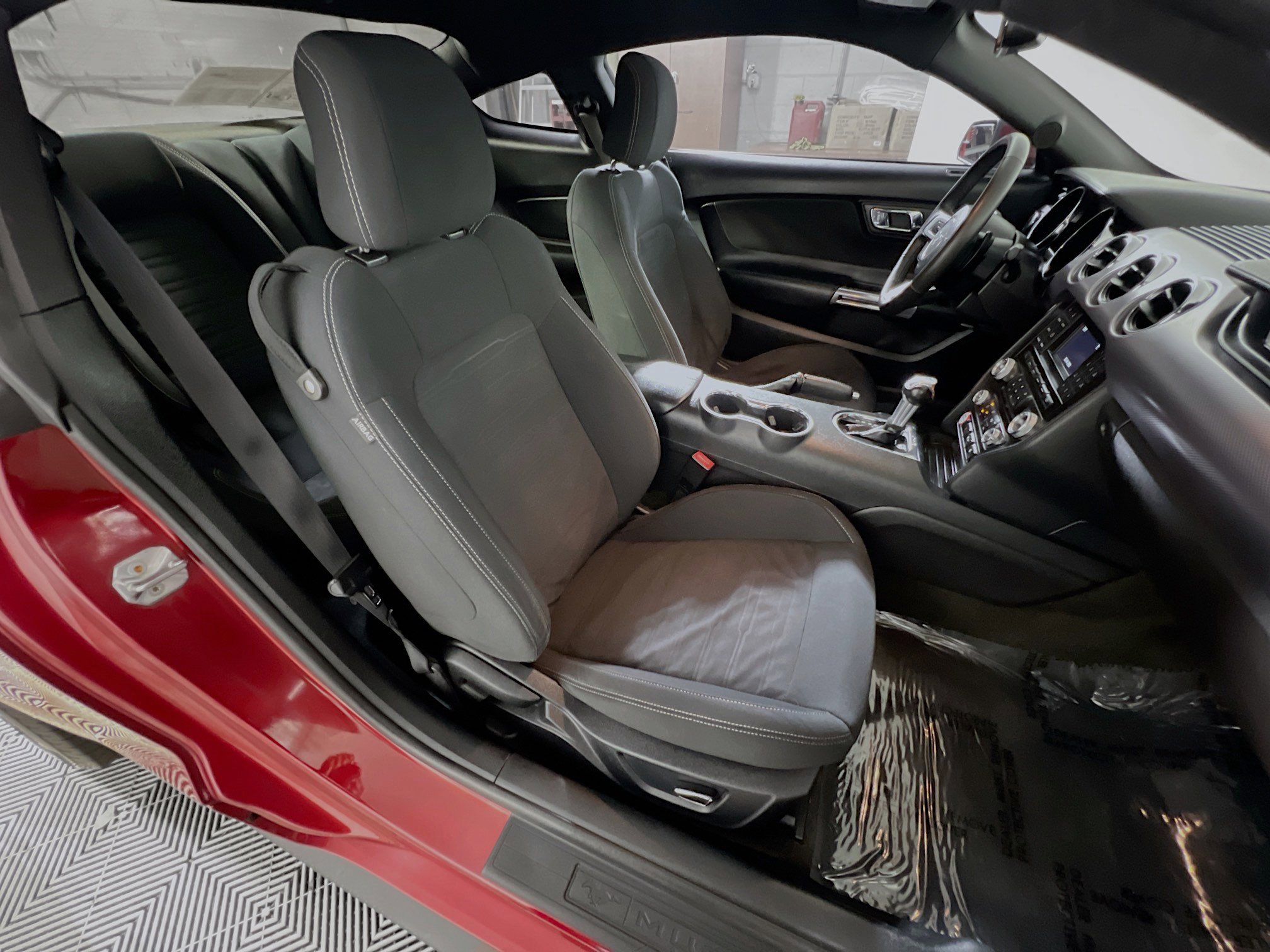 Used 2017 Ford Mustang Coupe image 31