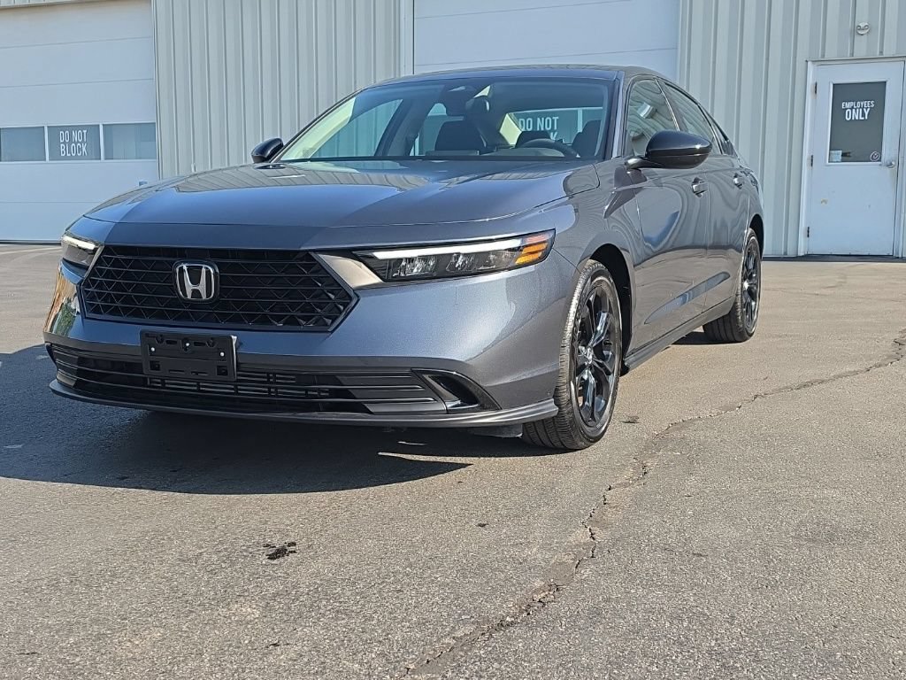 Used 2025 Honda Accord SE image 3