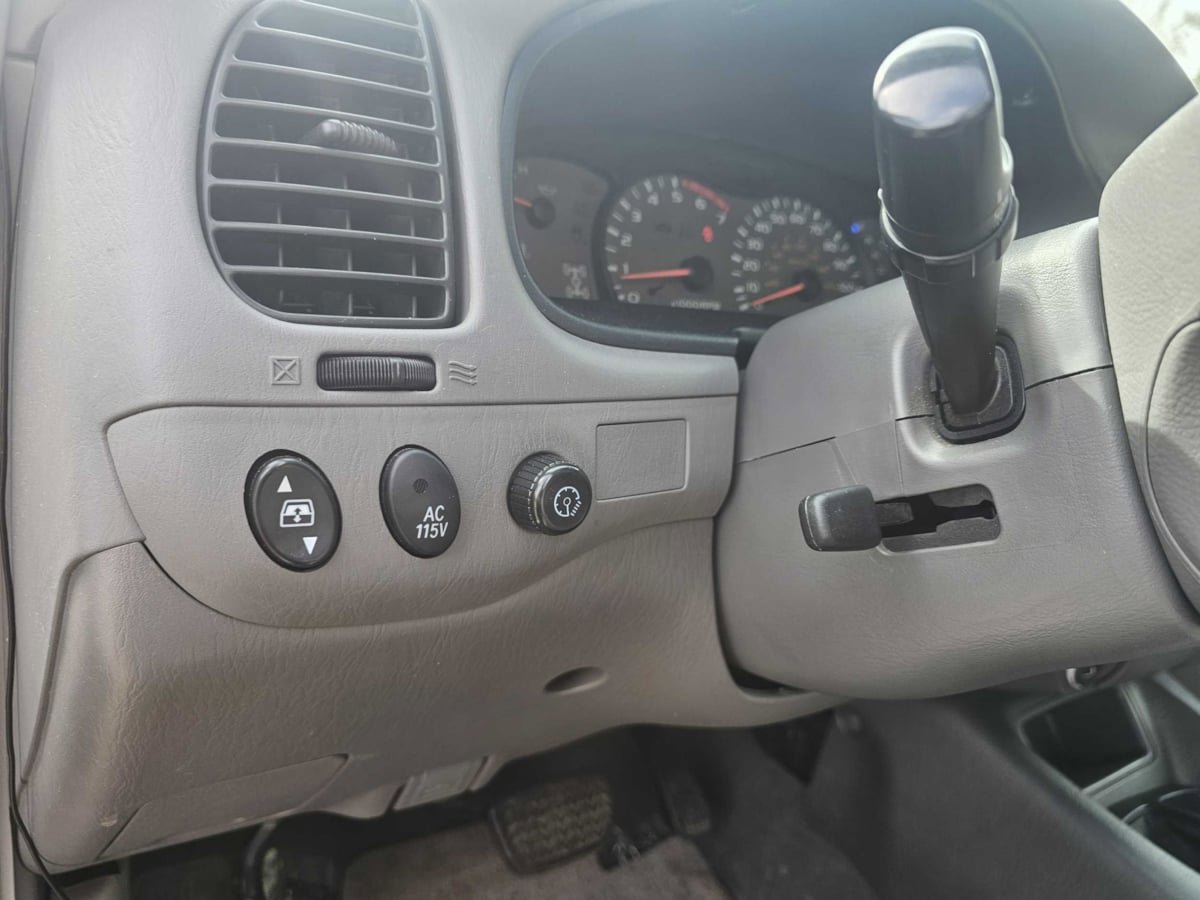 Used 2003 Toyota Sequoia Limited AWD/4WD image 14