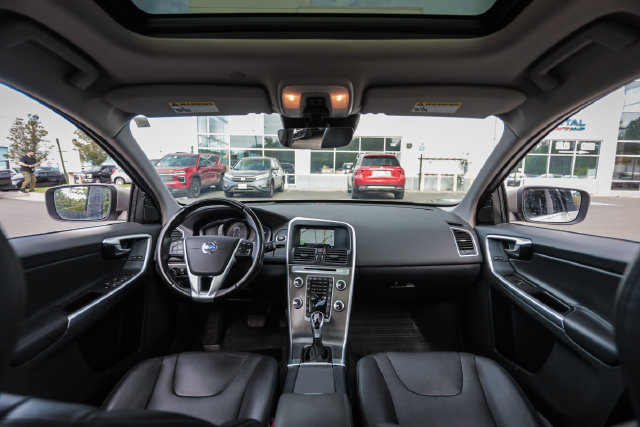 Used 2015 Volvo XC60 T5 AWD/4WD image 45