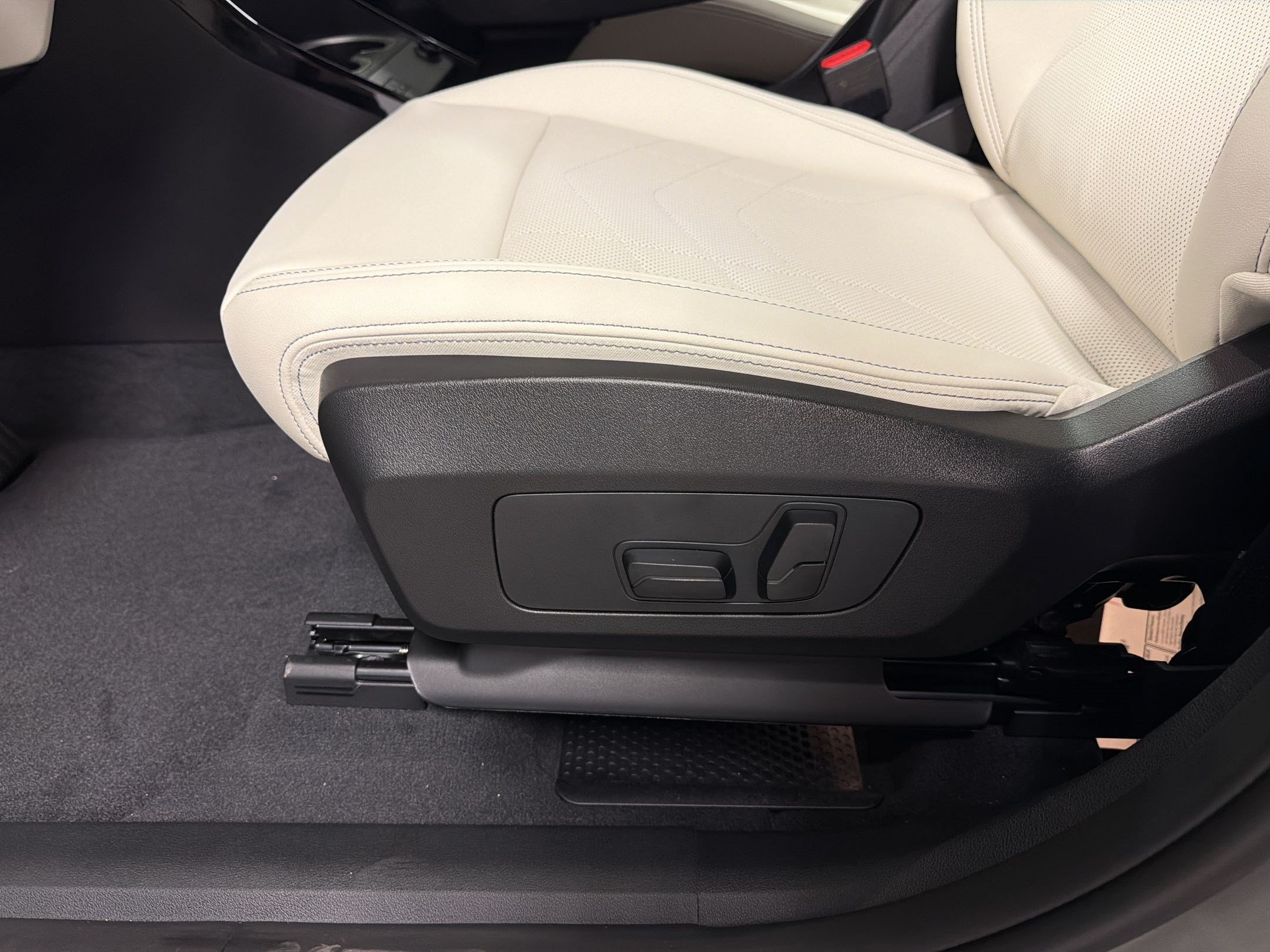 New 2026 BMW X1 xDrive28i w/ Convenience Package AWD/4WD image 14
