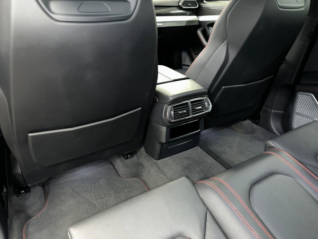 Used 2020 Lamborghini Urus image 24