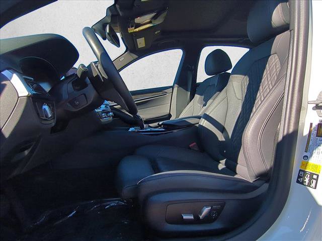 Certified 2023 BMW 540i xDrive w/ Premium Package image 16