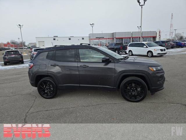 Used 2023 Jeep Compass Altitude image 2