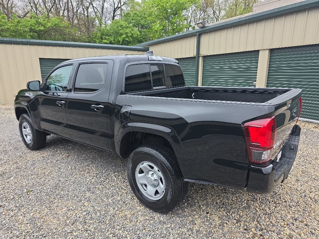 Certified 2023 Toyota Tacoma SR AWD/4WD image 4