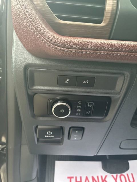 Used 2024 Ford Expedition Limited AWD/4WD image 10