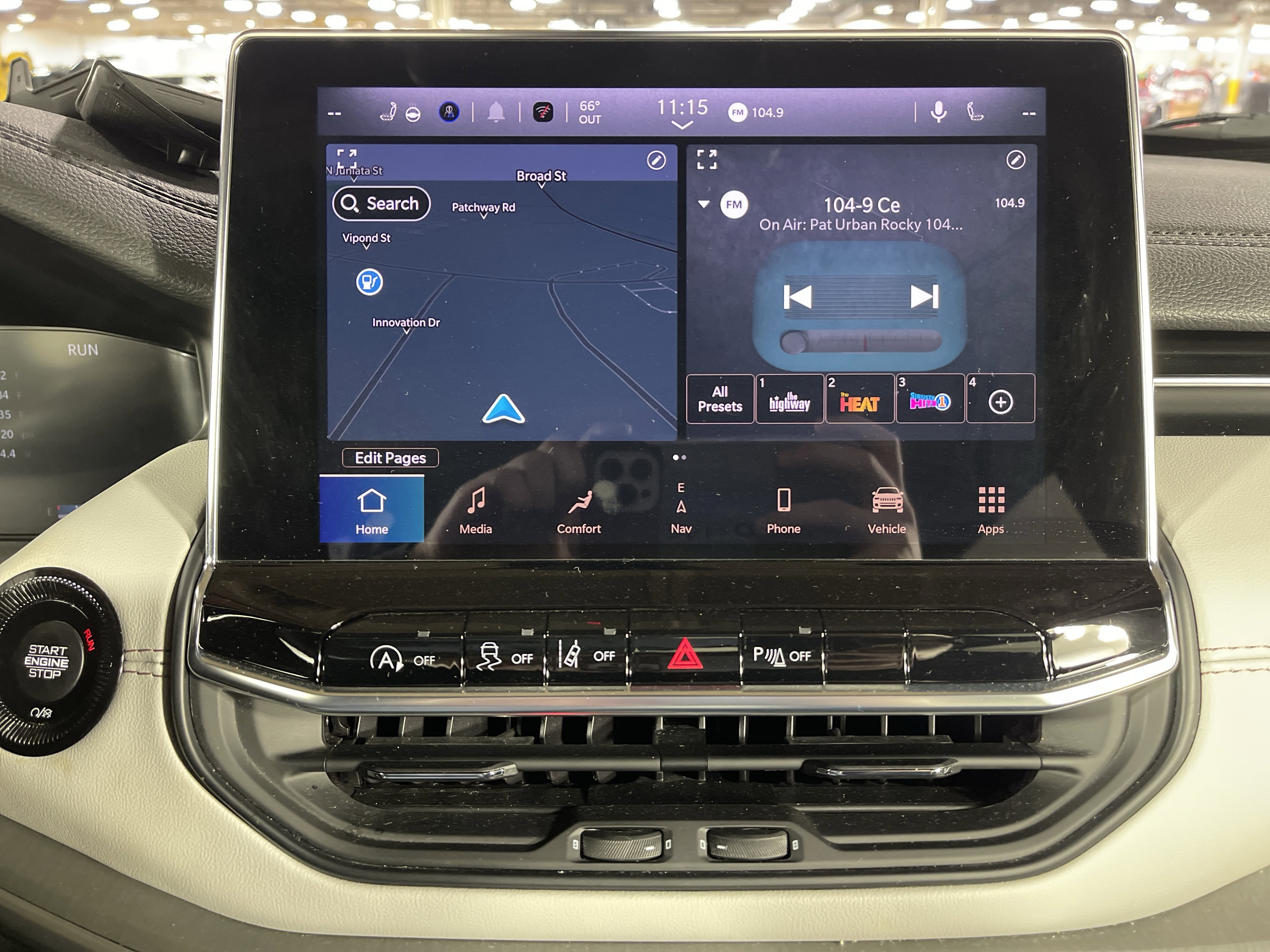 Used 2025 Jeep Compass Limited w/ Elite Group image 22