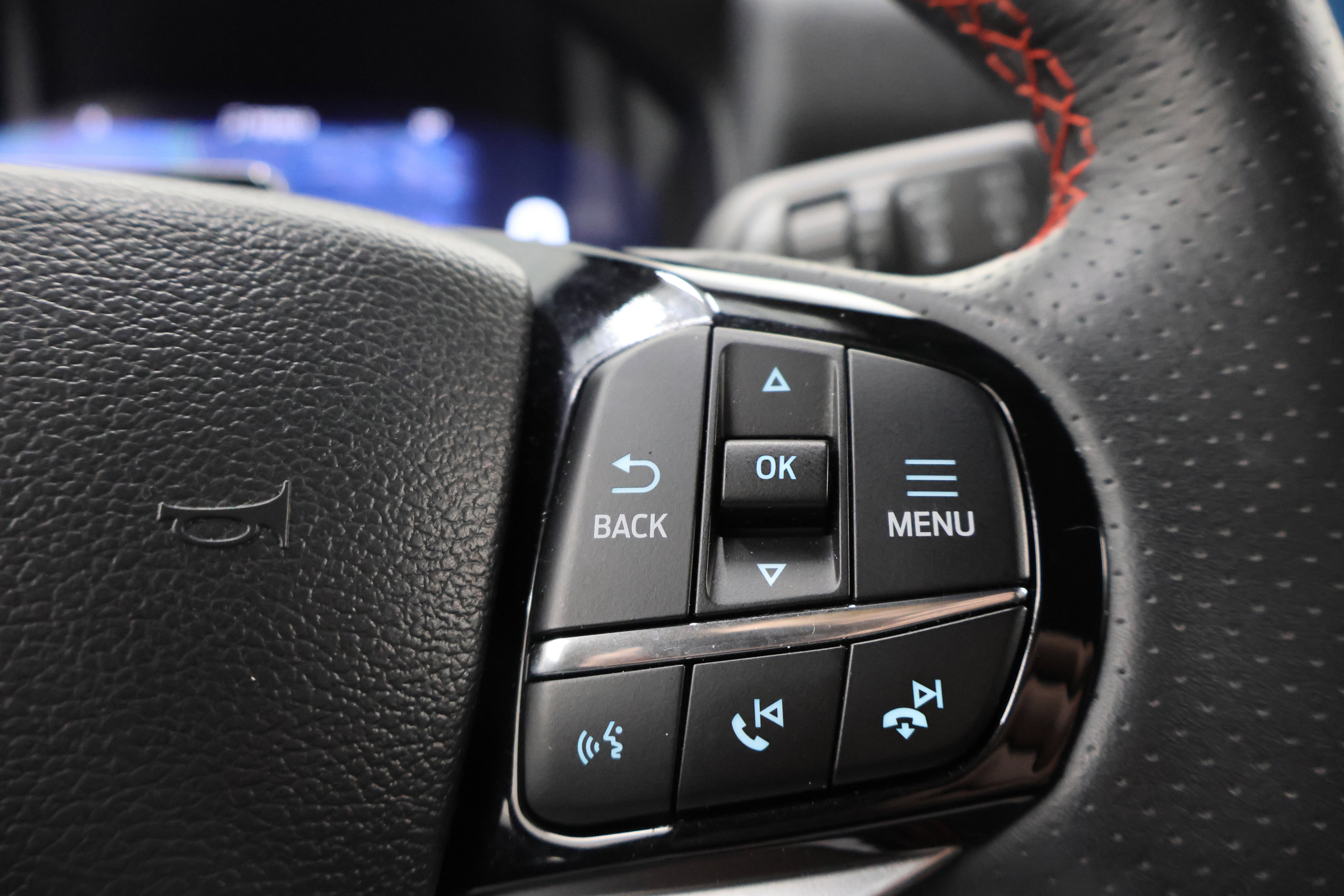 Used 2025 Ford Explorer ST-Line image 15