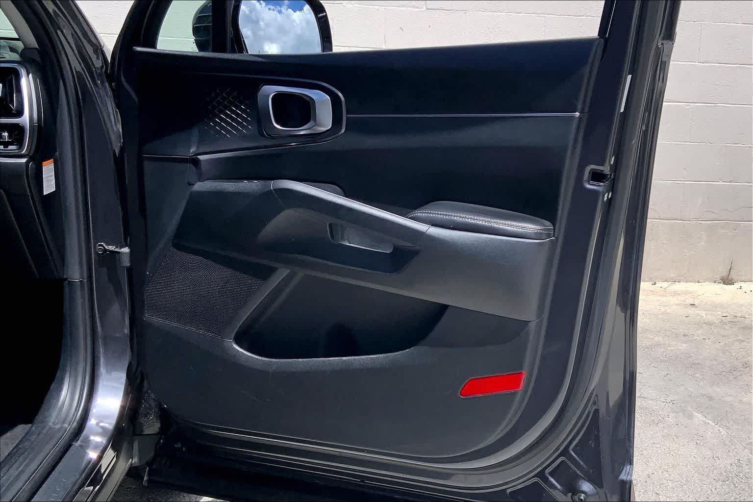 Used 2023 Kia Sorento EX w/ Panoramic Sunroof Package FWD image 28