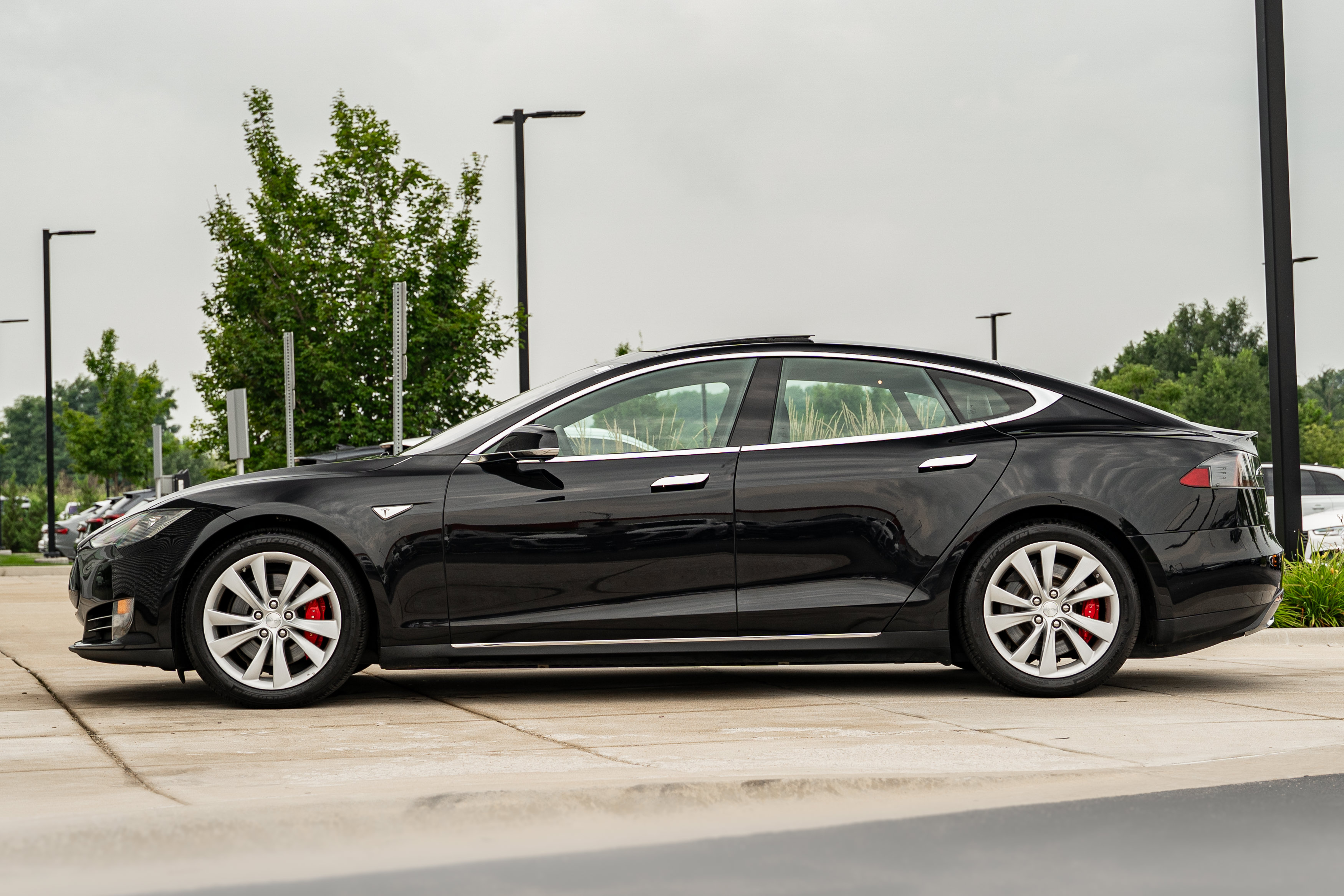 Used 2015 Tesla Model S P90D AWD/4WD image 6