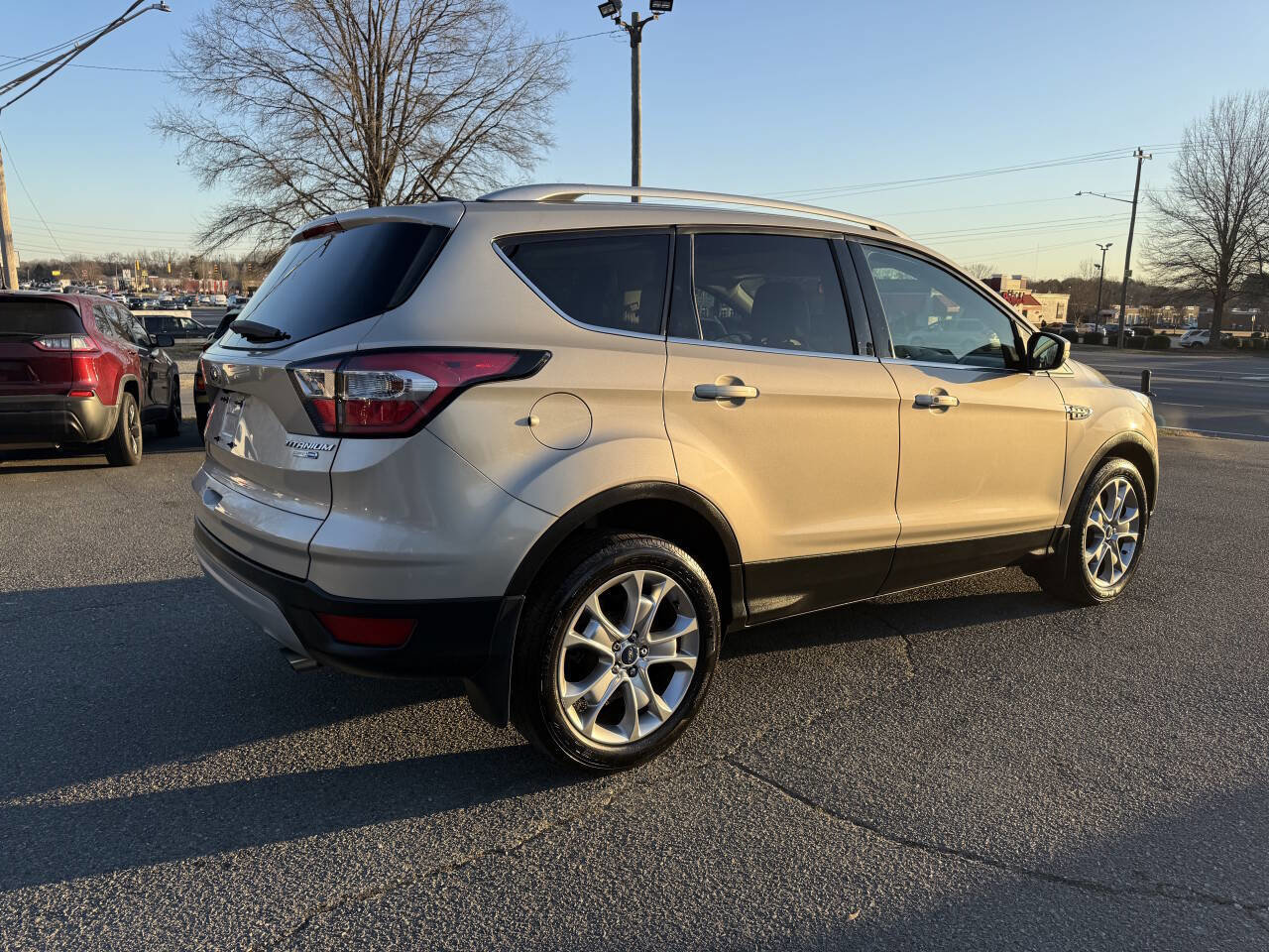 Used 2017 Ford Escape Titanium image 5