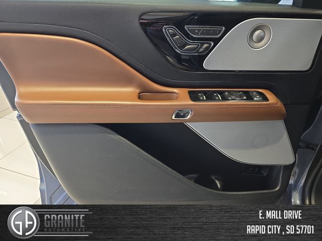 Used 2021 Lincoln Aviator Reserve w/ Equipment Group 202A AWD/4WD image 11