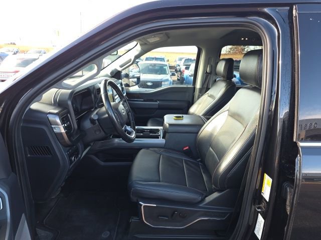 Used 2023 Ford F350 Lariat w/ Chrome Package image 13