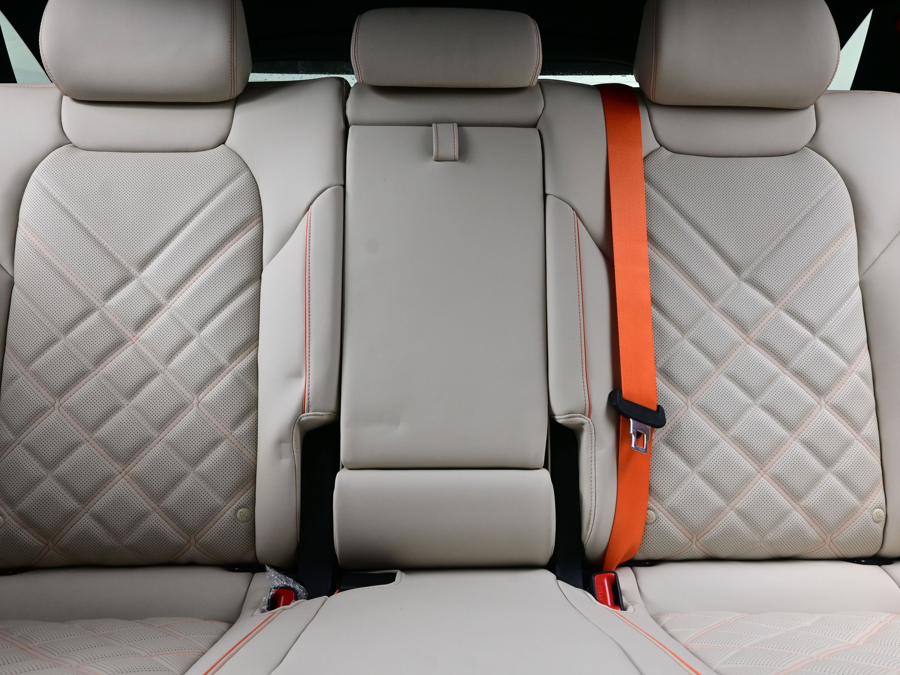 New 2026 Genesis GV70 3.5T Sport Prestige w/ G1 Accessory Package image 10