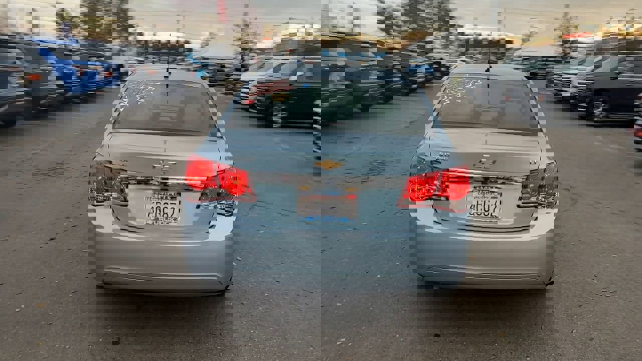 Used 2011 Chevrolet Cruze LT image 6