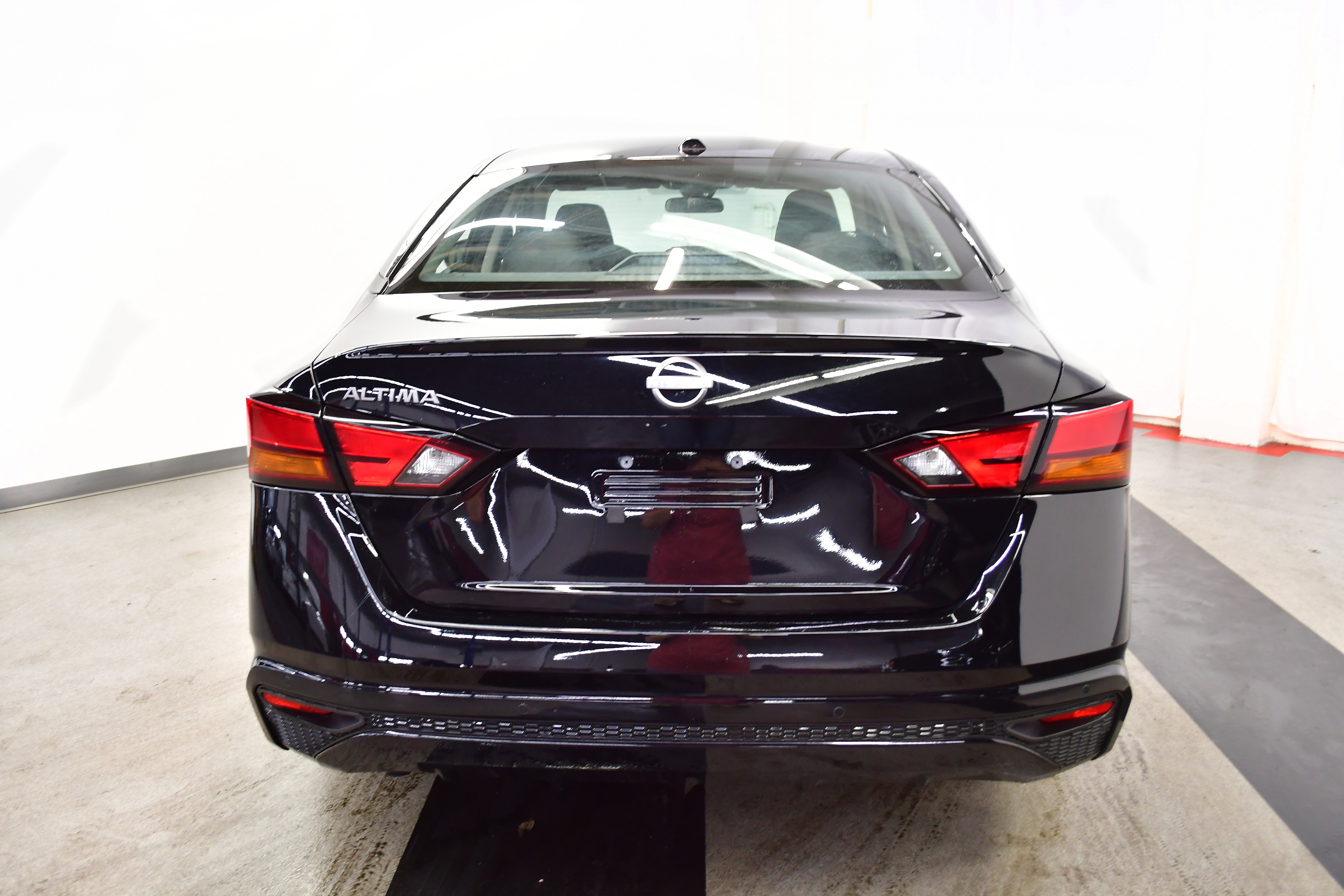 Used 2025 Nissan Altima 2.5 SV image 6