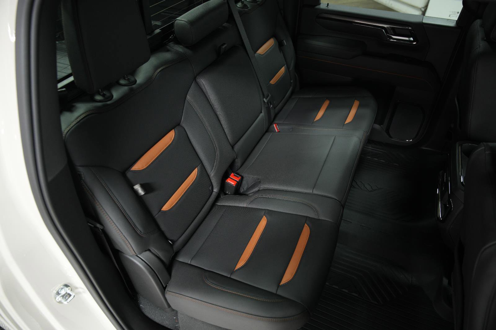 New 2026 GMC Sierra 2500 AT4 w/ AT4 Premium Plus Package image 17